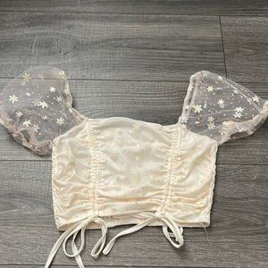 super cute crop top!